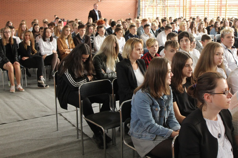 Uroczystości 100-lecia odzyskania przez Polskę niepodległości w filii SP8 [foto]