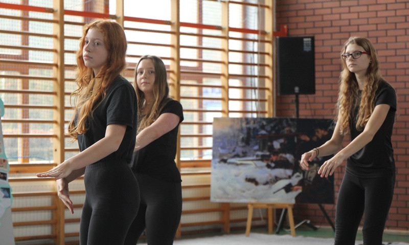 Uroczystości 100-lecia odzyskania przez Polskę niepodległości w filii SP8 [foto]