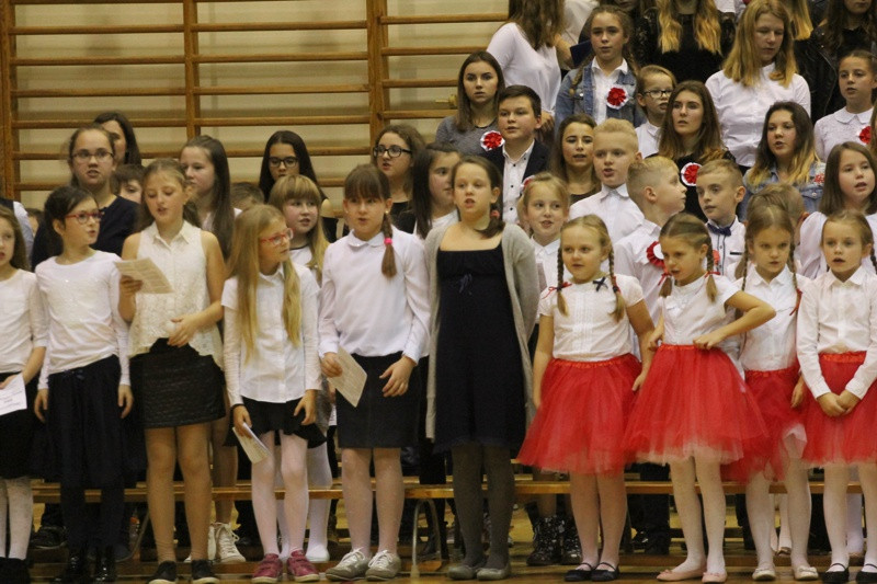 Wieczornica dla Niepodległej w SP 8 [foto]