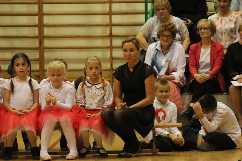 Wieczornica dla Niepodległej w SP 8 [foto]