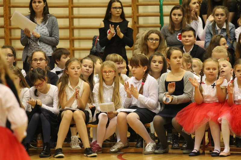 Wieczornica dla Niepodległej w SP 8 [foto]