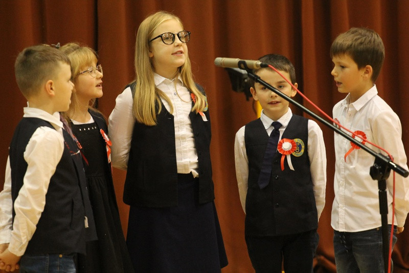 Wieczornica dla Niepodległej w SP 8 [foto]