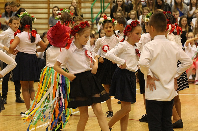 Wieczornica dla Niepodległej w SP 8 [foto]