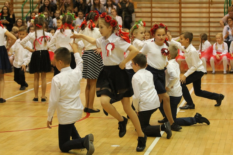 Wieczornica dla Niepodległej w SP 8 [foto]