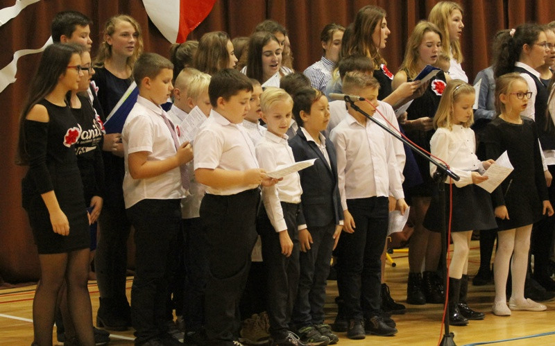 Wieczornica dla Niepodległej w SP 8 [foto]