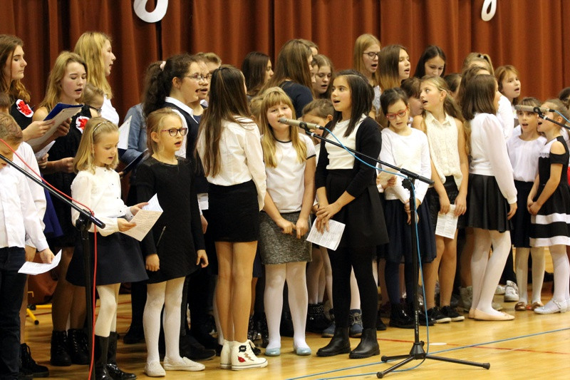 Wieczornica dla Niepodległej w SP 8 [foto]