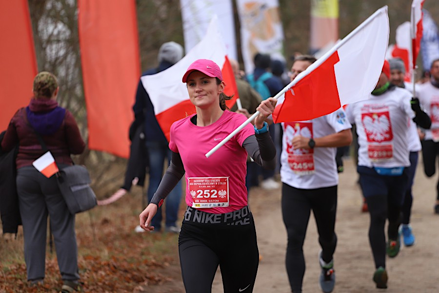 Narodowy Bieg Stulecia - Bieg Niepodległości w Stolcu [foto/wideo]