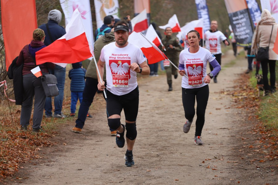Narodowy Bieg Stulecia - Bieg Niepodległości w Stolcu [foto/wideo]
