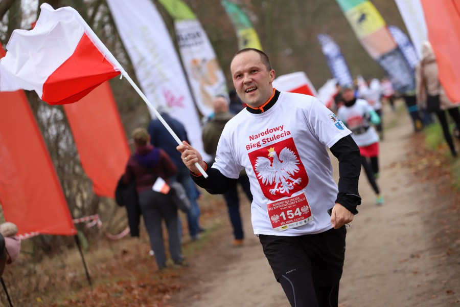 Narodowy Bieg Stulecia - Bieg Niepodległości w Stolcu [foto/wideo]