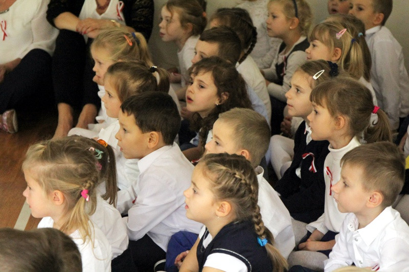 Przedszkolaki z 'Tęczowej krainy' dla Niepodległej [foto]