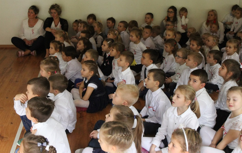 Przedszkolaki z 'Tęczowej krainy' dla Niepodległej [foto]