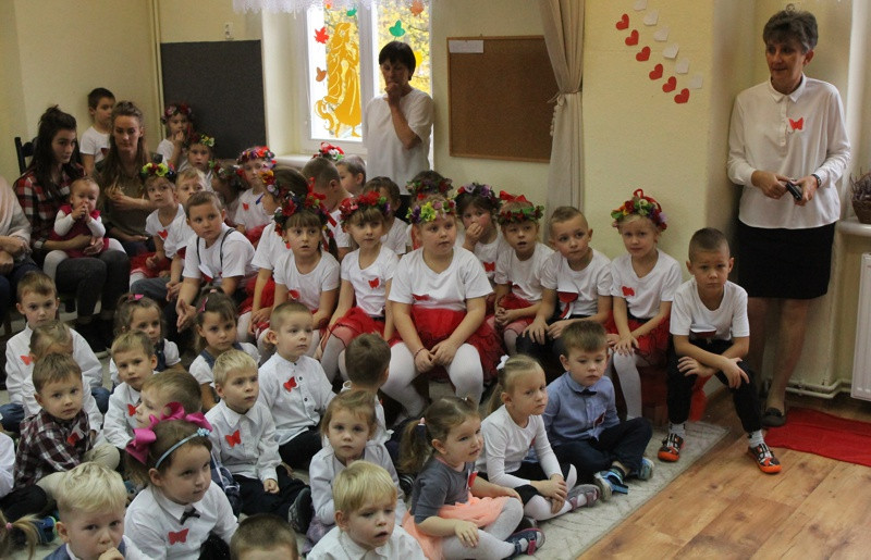 Biało-czerwono w trzebieskim przedszkolu [foto]