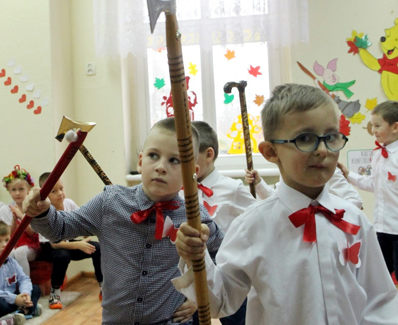 Biało-czerwono w trzebieskim przedszkolu [foto]