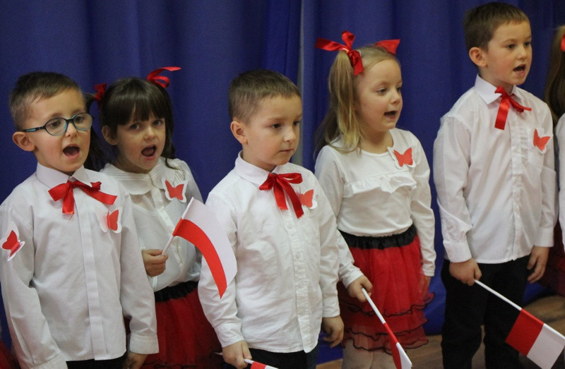 Biało-czerwono w trzebieskim przedszkolu [foto]