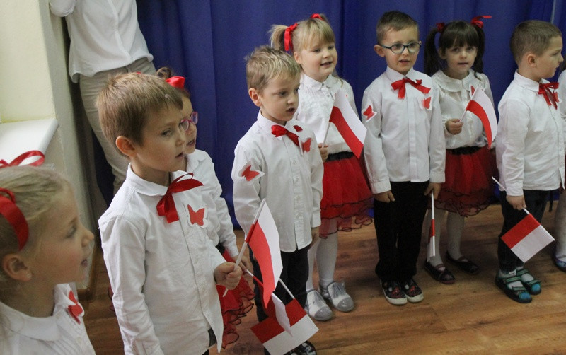 Biało-czerwono w trzebieskim przedszkolu [foto]