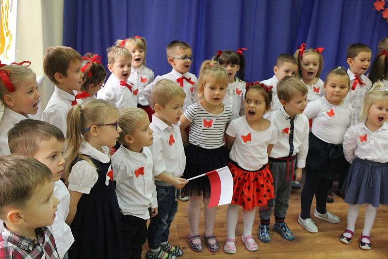 Biało-czerwono w trzebieskim przedszkolu [foto]