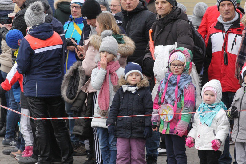 1200 uczestników pobiegło w VI Biegu Mikołajkowym [foto]