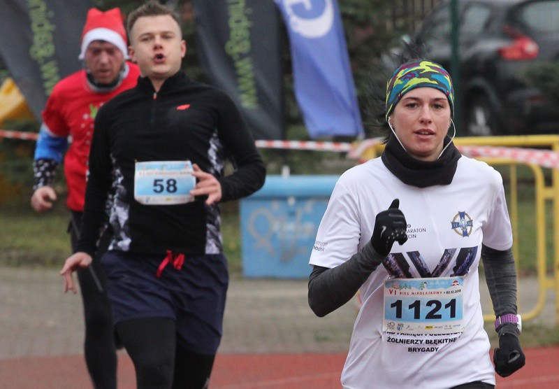 1200 uczestników pobiegło w VI Biegu Mikołajkowym [foto]