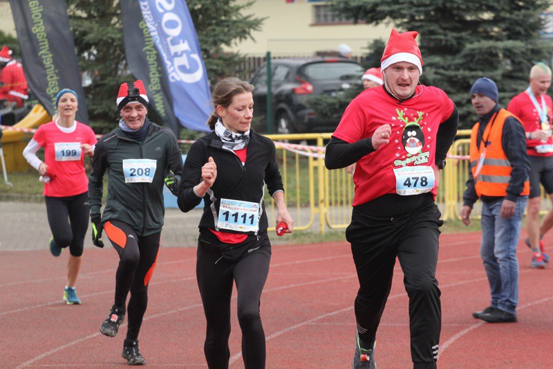 1200 uczestników pobiegło w VI Biegu Mikołajkowym [foto]
