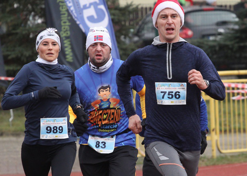 1200 uczestników pobiegło w VI Biegu Mikołajkowym [foto]