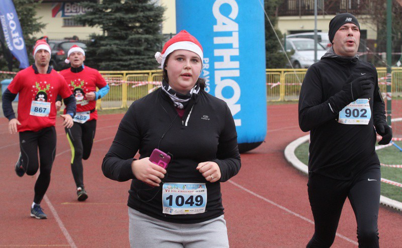 1200 uczestników pobiegło w VI Biegu Mikołajkowym [foto]