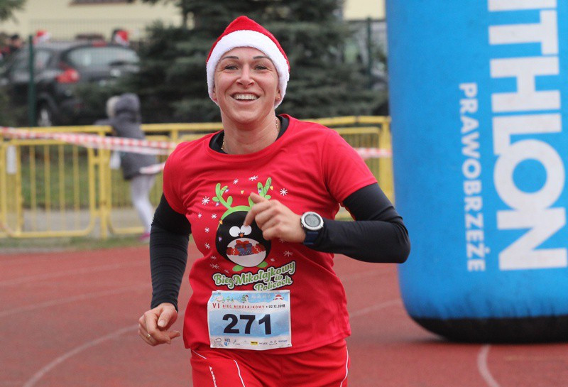 1200 uczestników pobiegło w VI Biegu Mikołajkowym [foto]