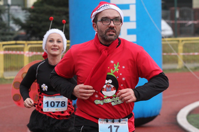 1200 uczestników pobiegło w VI Biegu Mikołajkowym [foto]