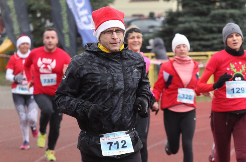 1200 uczestników pobiegło w VI Biegu Mikołajkowym [foto]