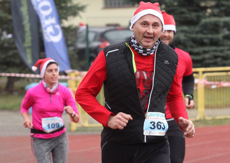 1200 uczestników pobiegło w VI Biegu Mikołajkowym [foto]