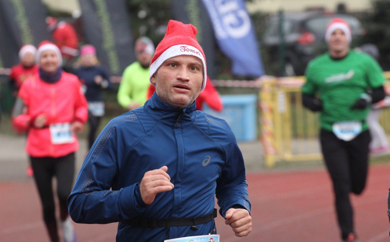 1200 uczestników pobiegło w VI Biegu Mikołajkowym [foto]