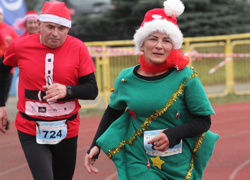 1200 uczestników pobiegło w VI Biegu Mikołajkowym [foto]