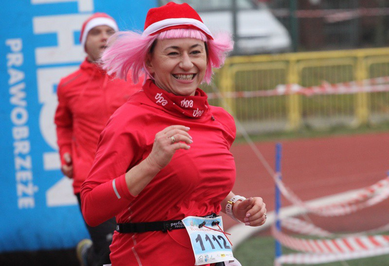 1200 uczestników pobiegło w VI Biegu Mikołajkowym [foto]