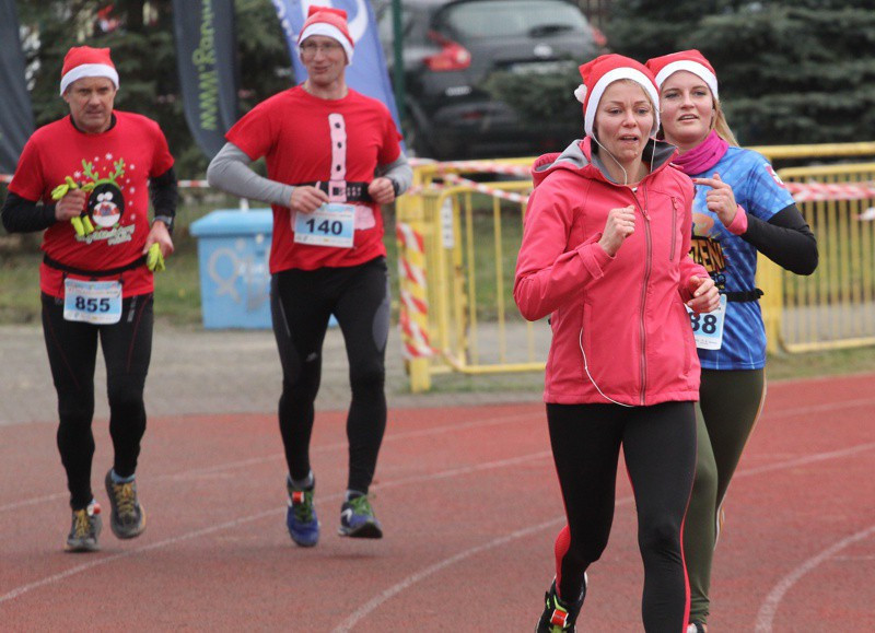 1200 uczestników pobiegło w VI Biegu Mikołajkowym [foto]