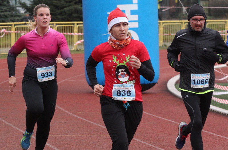 1200 uczestników pobiegło w VI Biegu Mikołajkowym [foto]