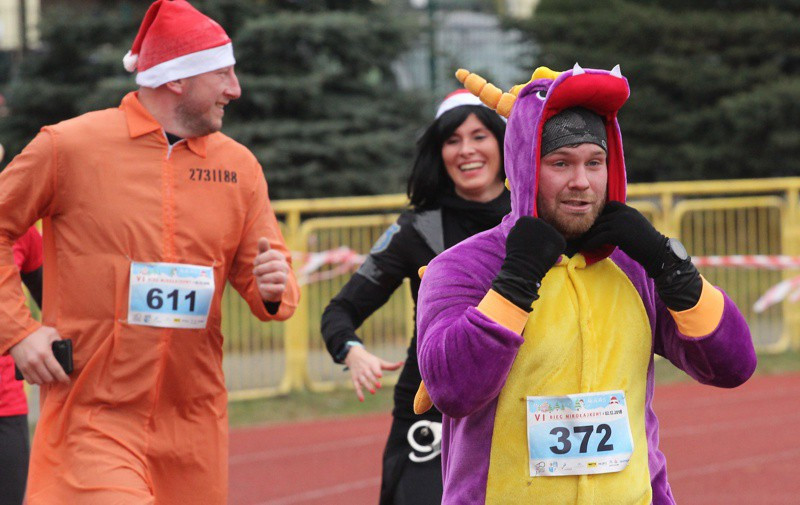 1200 uczestników pobiegło w VI Biegu Mikołajkowym [foto]