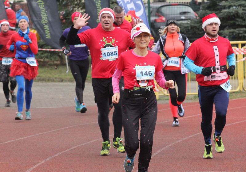 1200 uczestników pobiegło w VI Biegu Mikołajkowym [foto]
