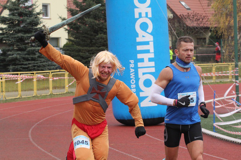 1200 uczestników pobiegło w VI Biegu Mikołajkowym [foto]