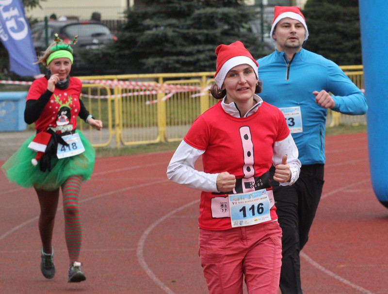 1200 uczestników pobiegło w VI Biegu Mikołajkowym [foto]