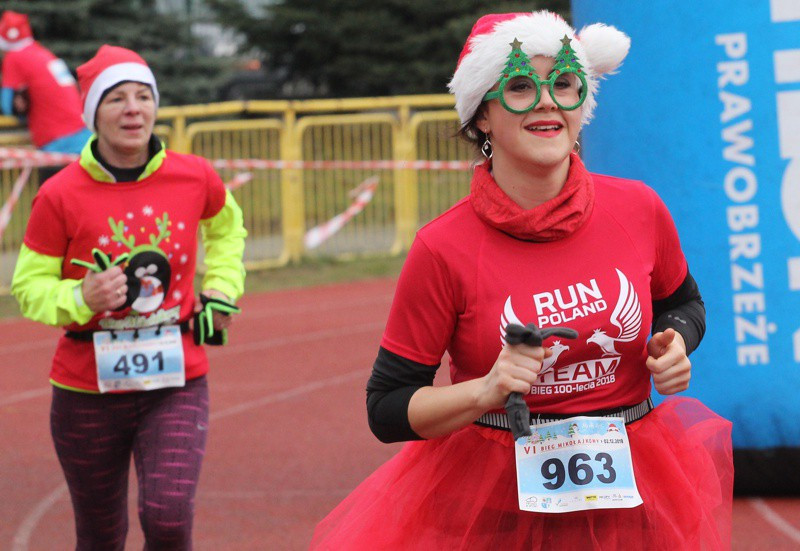 1200 uczestników pobiegło w VI Biegu Mikołajkowym [foto]