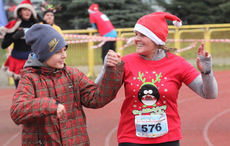 1200 uczestników pobiegło w VI Biegu Mikołajkowym [foto]