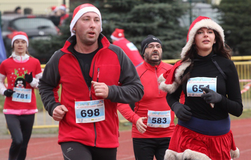 1200 uczestników pobiegło w VI Biegu Mikołajkowym [foto]