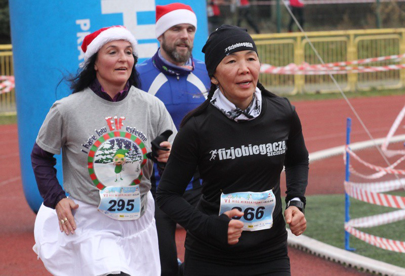 1200 uczestników pobiegło w VI Biegu Mikołajkowym [foto]