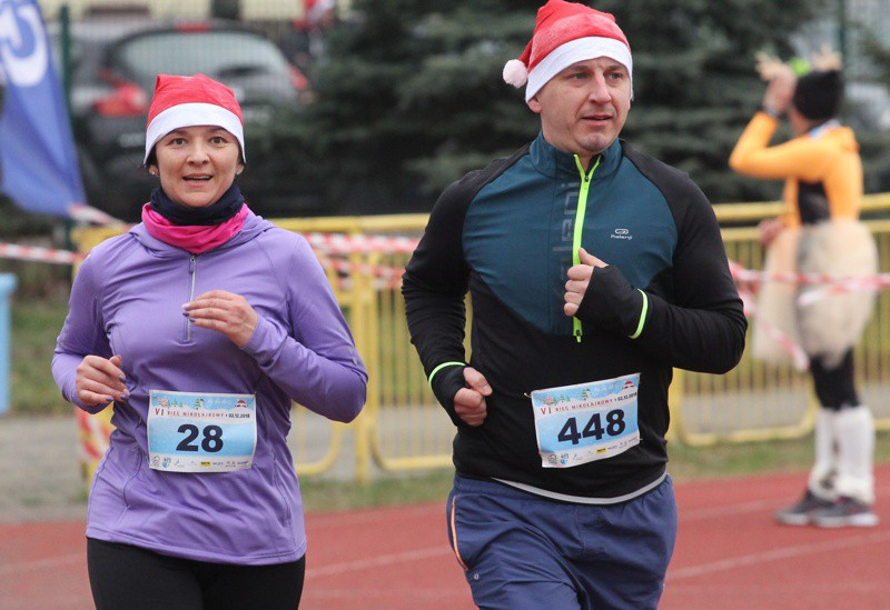 1200 uczestników pobiegło w VI Biegu Mikołajkowym [foto]