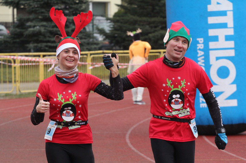 1200 uczestników pobiegło w VI Biegu Mikołajkowym [foto]