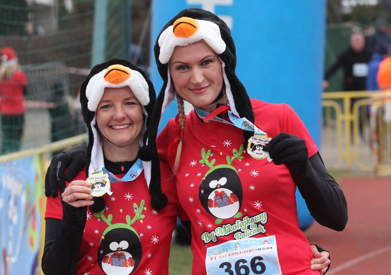 1200 uczestników pobiegło w VI Biegu Mikołajkowym [foto]