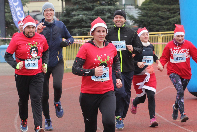 1200 uczestników pobiegło w VI Biegu Mikołajkowym [foto]