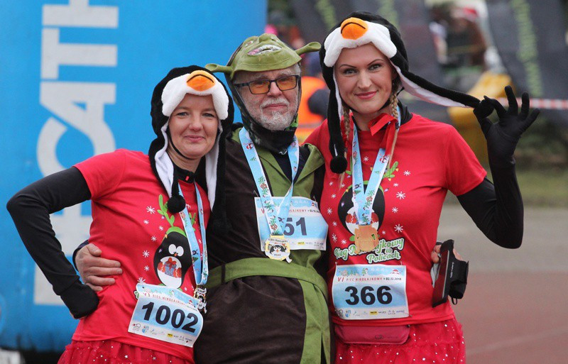 1200 uczestników pobiegło w VI Biegu Mikołajkowym [foto]