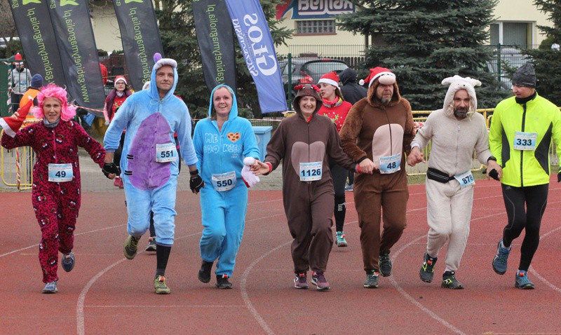 1200 uczestników pobiegło w VI Biegu Mikołajkowym [foto]