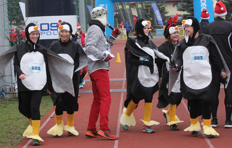 1200 uczestników pobiegło w VI Biegu Mikołajkowym [foto]