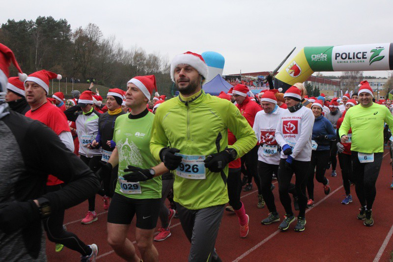 1200 uczestników pobiegło w VI Biegu Mikołajkowym [foto]